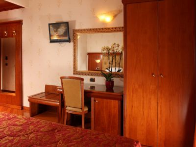 hotel-serena-rome-room-07